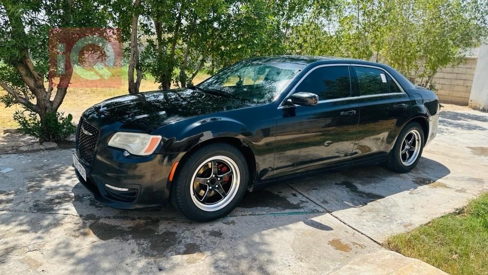 کرایسلەر 300